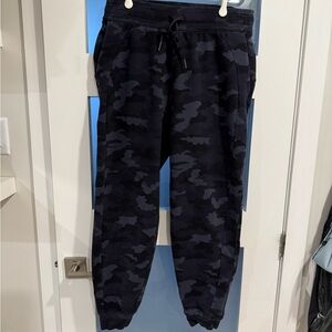 Lululemon Athletica Black Camouflage Pants